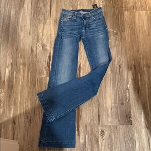 Women’s 7 For All Mankind SZ 24
